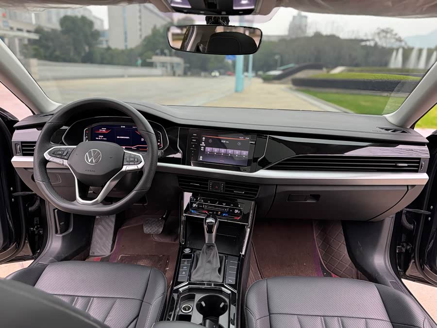 Volkswagen Passat 2025 car image #9