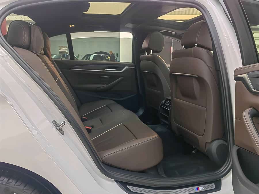 BMW 5 Series 2022 car image #9