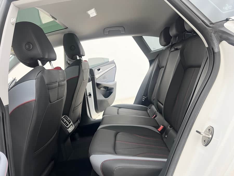 Volkswagen Lamando 2023 car image #9