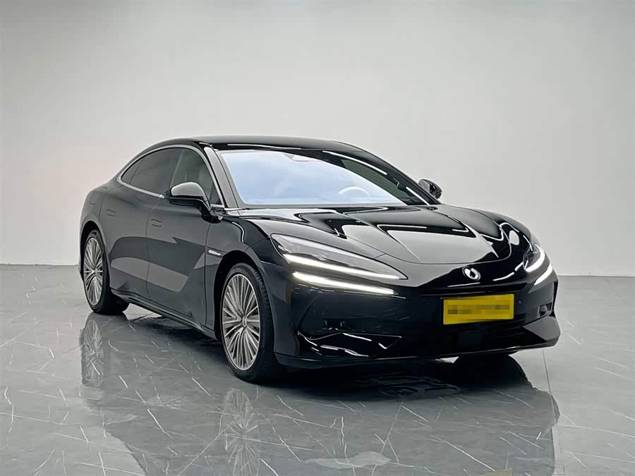 Denza Z9 2024 car image #9