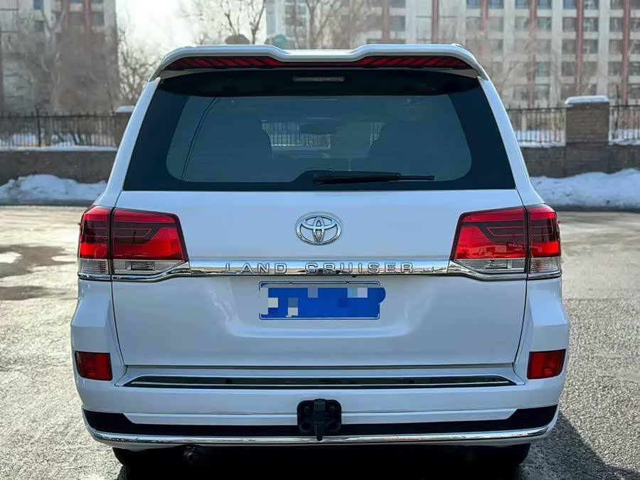 Toyota Land Cruiser 2011 car image #9