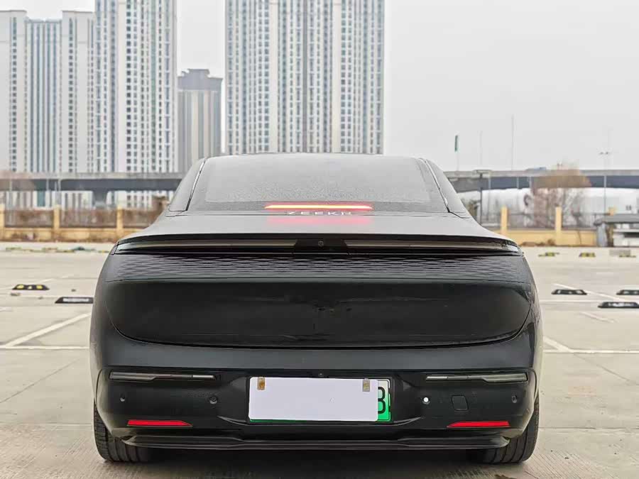 极氪 极氪007 2024 汽车图片 #9