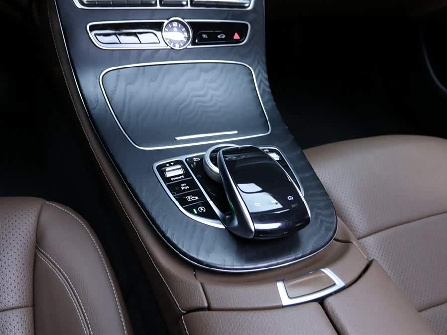 Mercedes-Benz E Class 2018 image de voiture #9