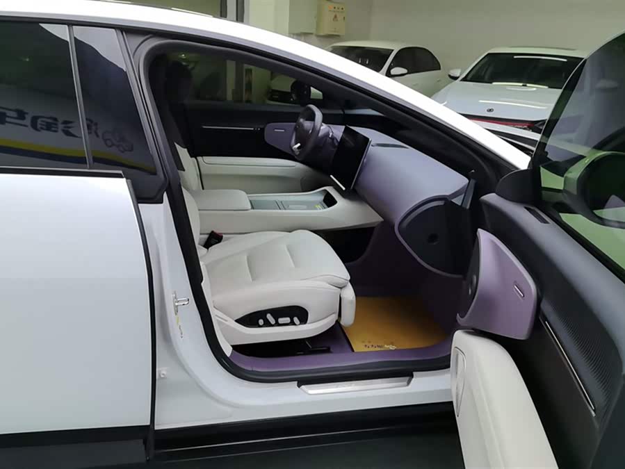 Avatr 12 2024 #9 Avatr 12 2024 car image #9