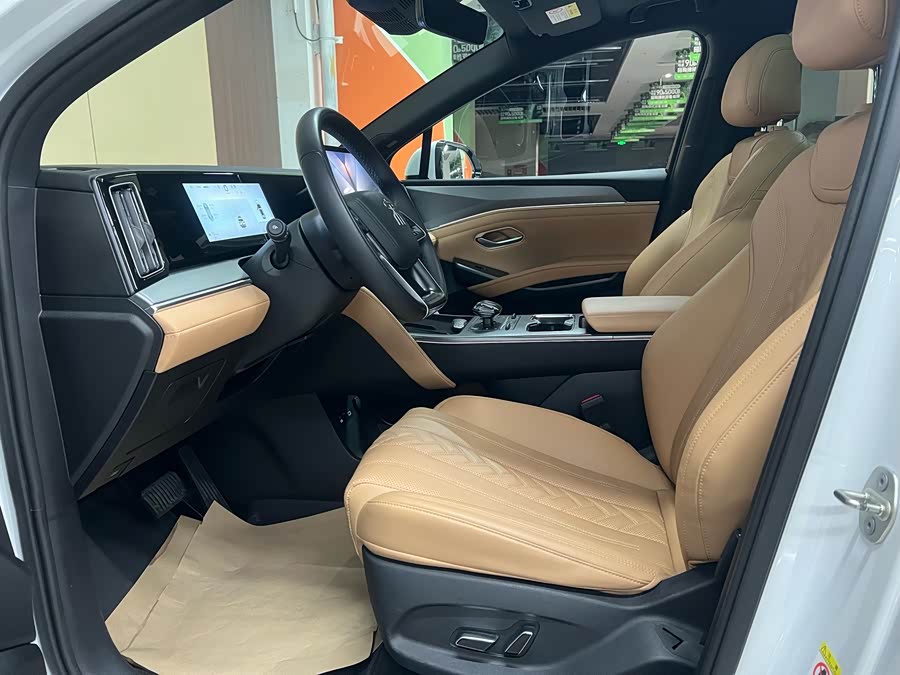 BYD SongL DM-i 2024 car image #9