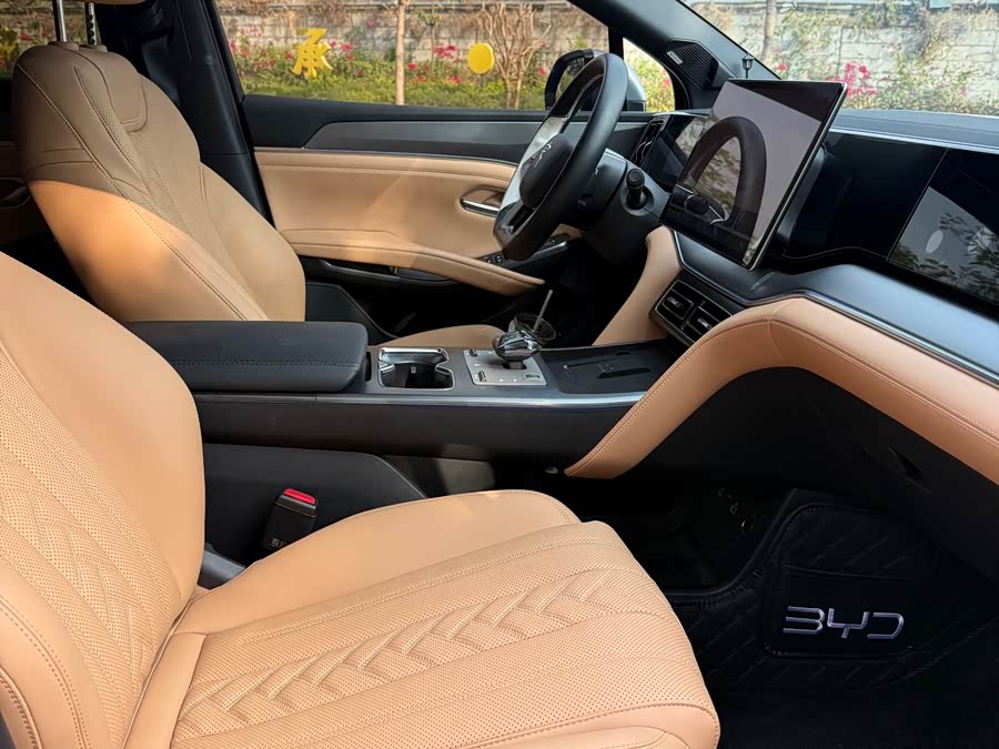 BYD SongL DM-i 2024 immagine di auto #9