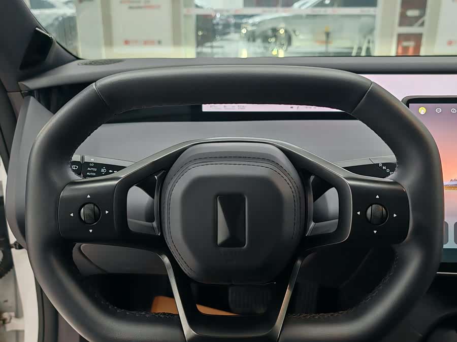 Avatr 06 2025 car image #9