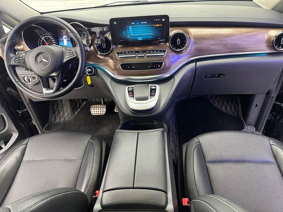 Mercedes-Benz V Class 2022 car image #9