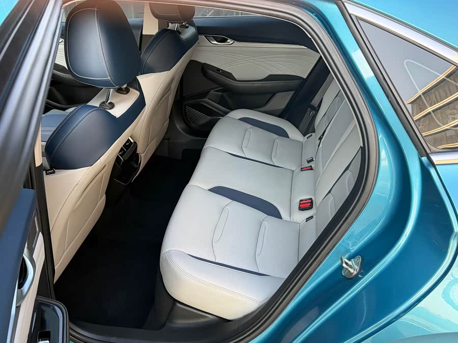 GEELY Preface 2022 car image #9
