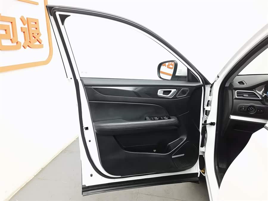 Kaiyi Showjet 2022 #9 Kaiyi Showjet 2022 car image #9