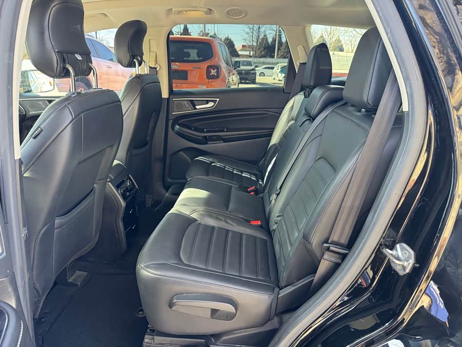 Ford Edge 2017 изображение автомобиля #9