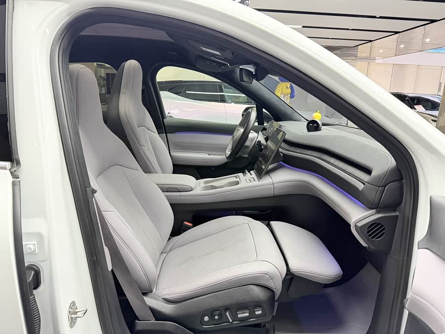 蔚来 蔚来EC6 2024 汽车图片 #9