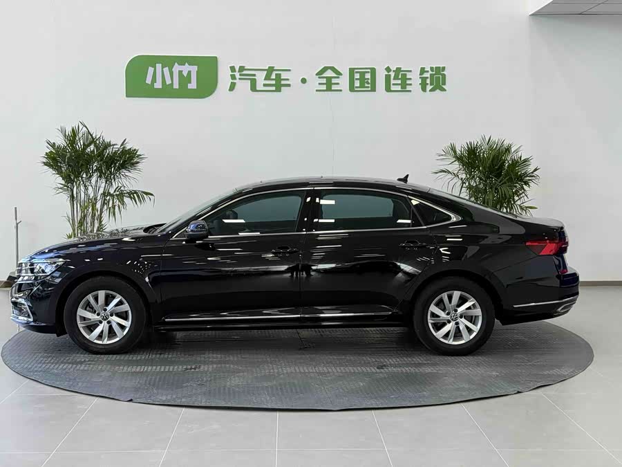 Volkswagen Passat 2021 car image #9