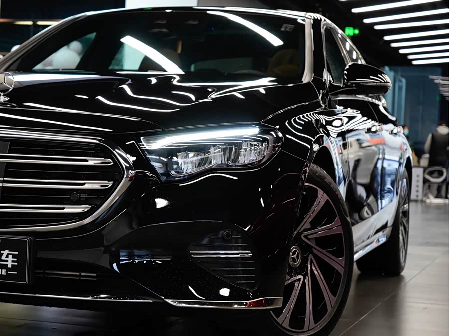 Mercedes-Benz E Class 2021 car image #9