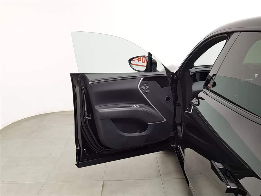 Avatr 11 2023 car image #9