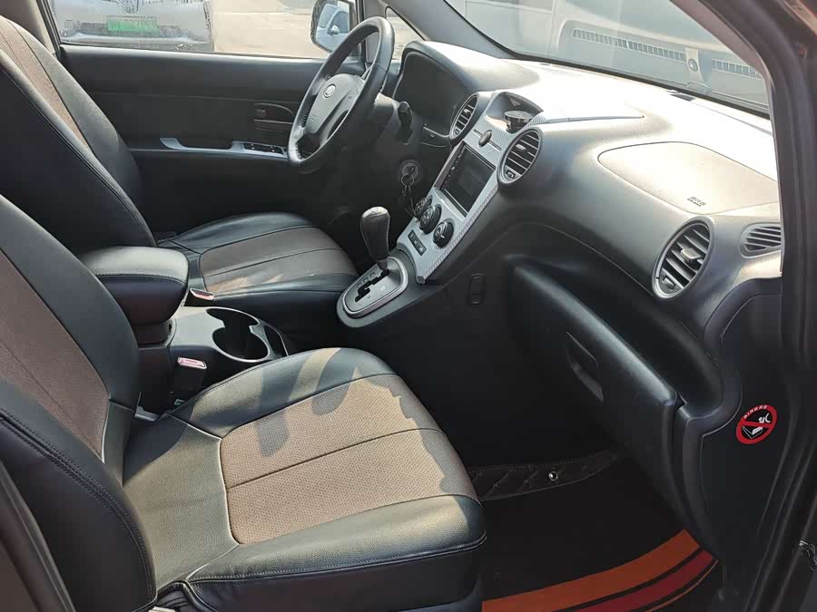 起亚 佳乐 2010 汽车图片 #9