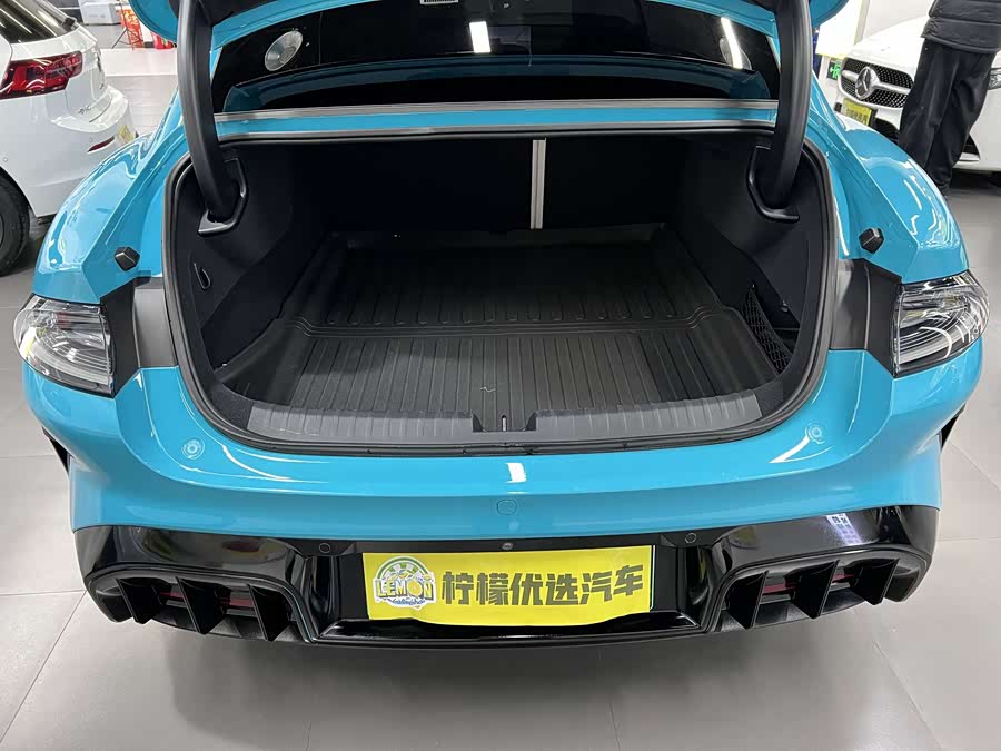 MI SU7 2024 car image #9