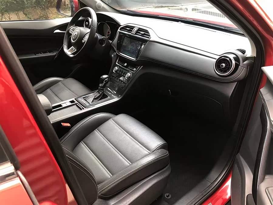 MG GS 2017 car image #9