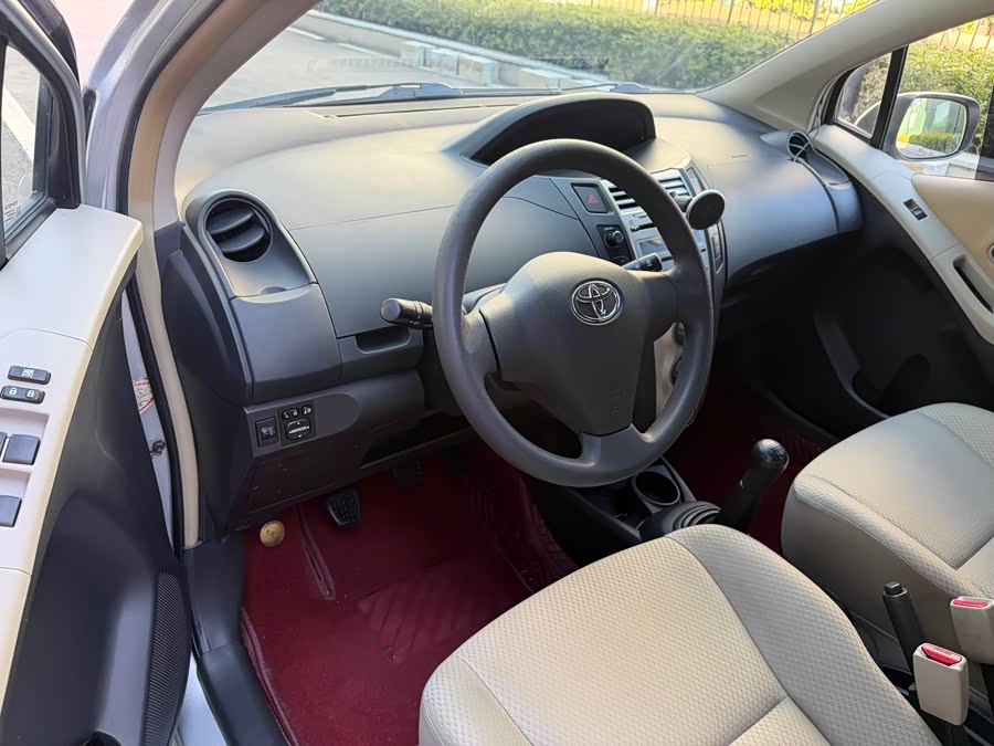 Toyota Yaris 2009 imagem de carro #9