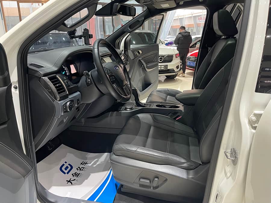 Ford Everest 2016 immagine di auto #9