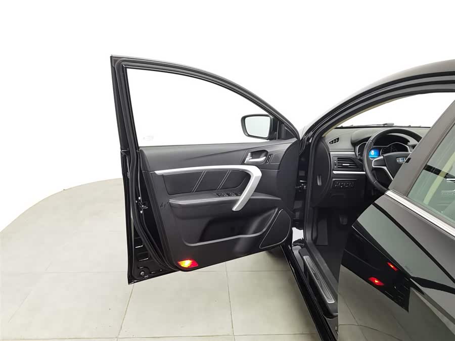 GEELY Emgrand 2017 car image #9