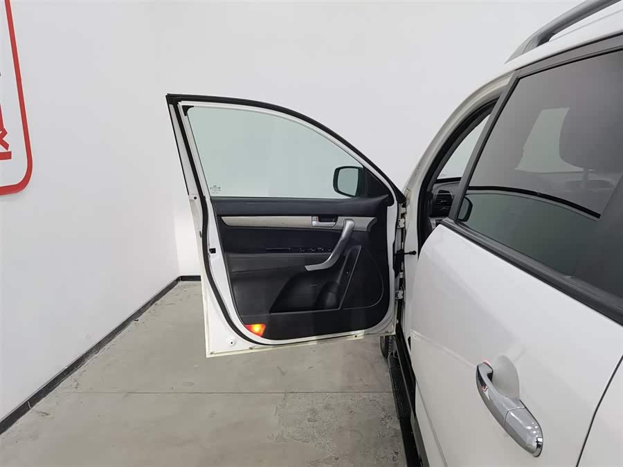 起亚 索兰托 2012 汽车图片 #9