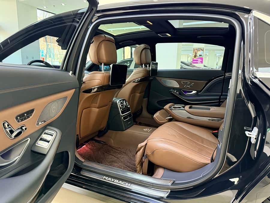 Mercedes-Benz Maybach S Class 2017 car image #9