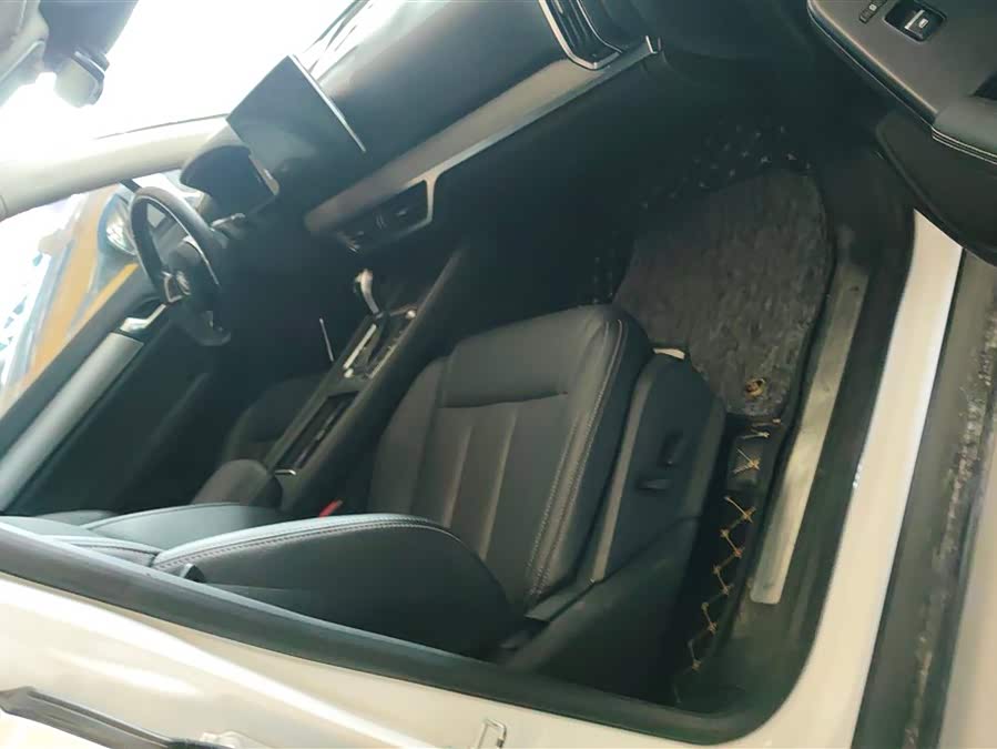 BYD Tang 2019 #9 BYD Tang 2019 car image #9