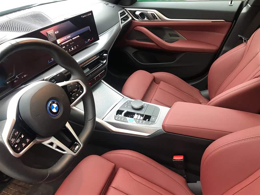 BMW i4 2025 car image #9
