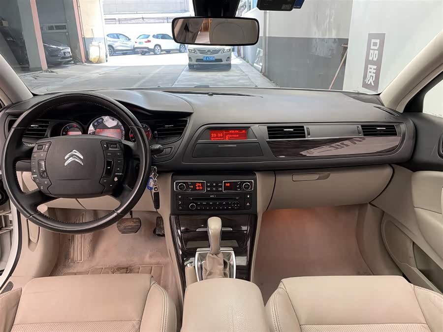 Citroen C5 2014 car image #9