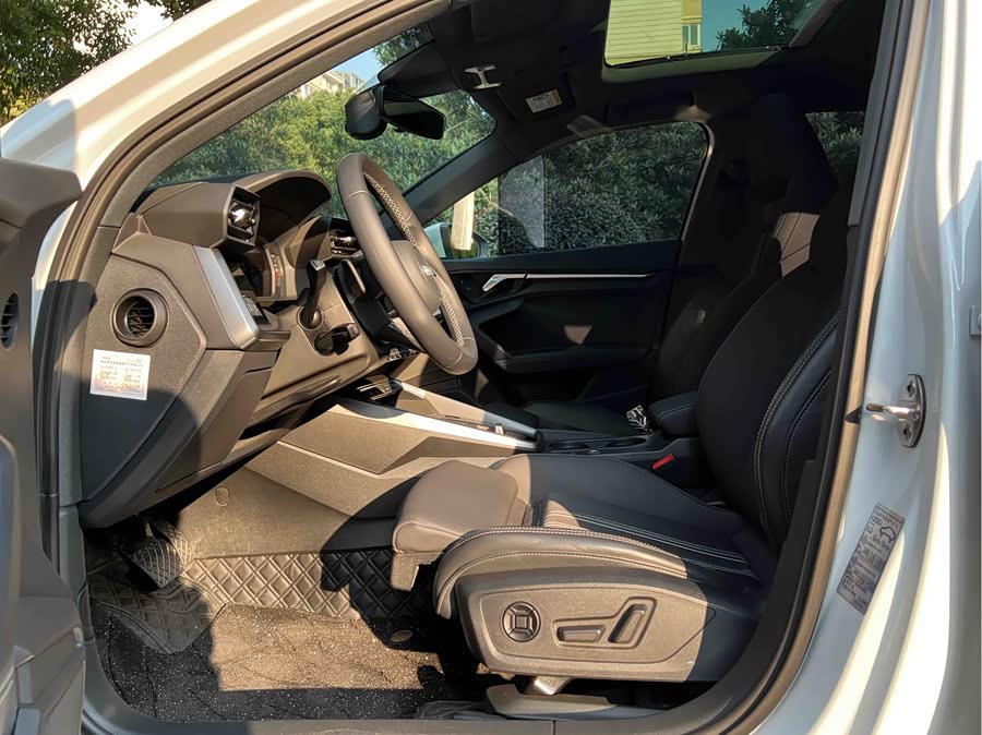 Audi A3 2023 car image #9