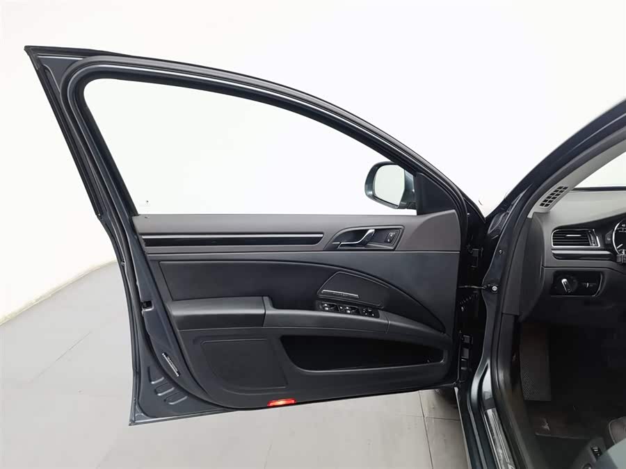 Skoda Superb Combi 2014 immagine di auto #9