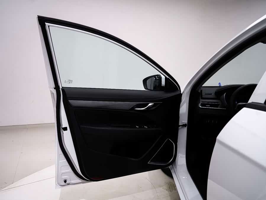 GEELY Emgrand 2022 car image #9