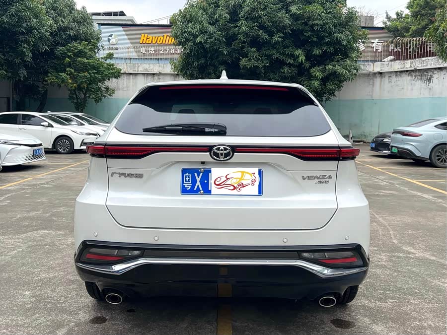 Toyota Venza 2022 صورة سيارة #9