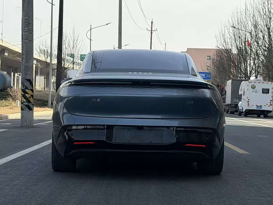 极氪 极氪007 2024 汽车图片 #9