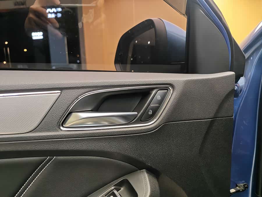 Roewe RX5 2019 изображение автомобиля #9