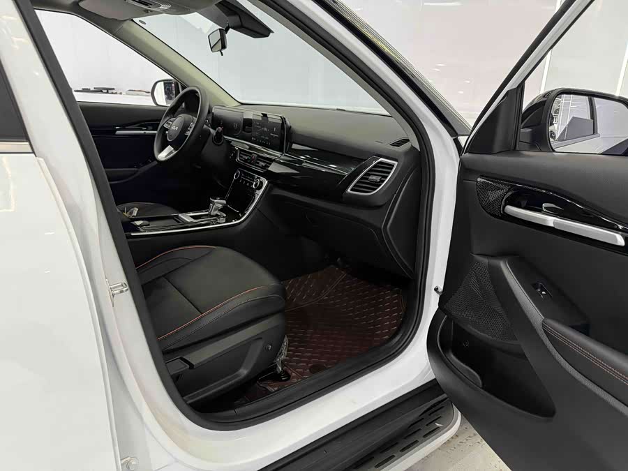 Kia Seltos 2023 imagen de coche #9