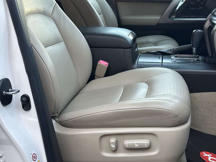 Toyota Land Cruiser 2011 immagine di auto #9