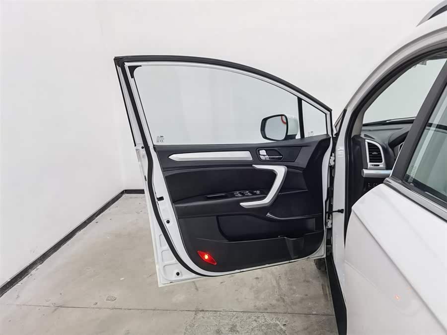 JAC 2016 #9 JAC 2016 car image #9