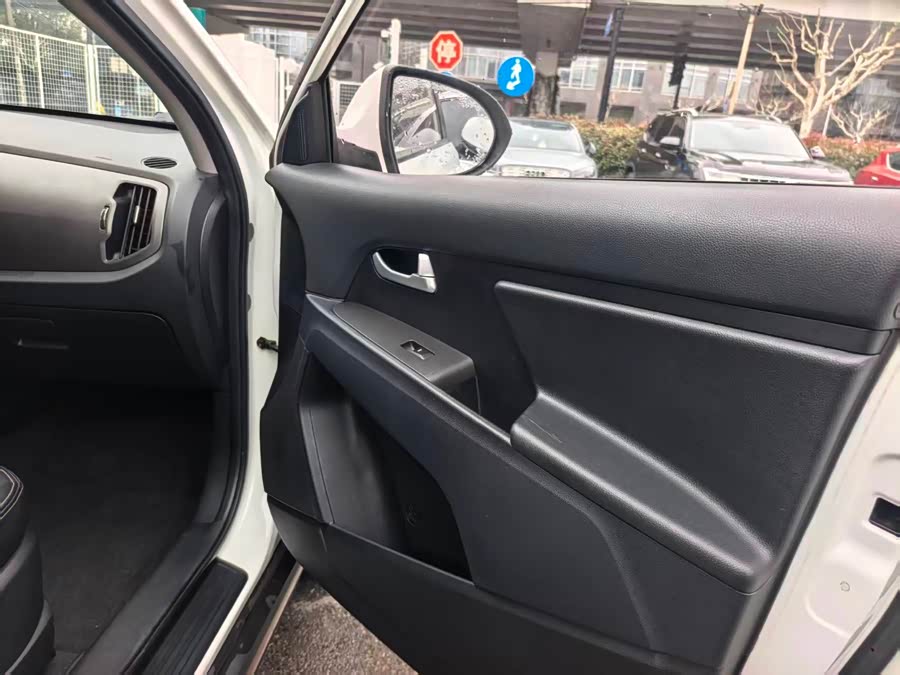 Kia Sportage R 2017 car image #9