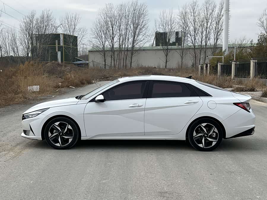 Hyundai Elantra 2021 car image #9