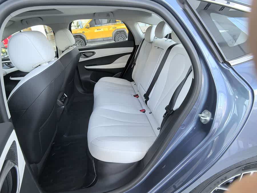 BYD Seal 05 DM-i 2025 car image #9