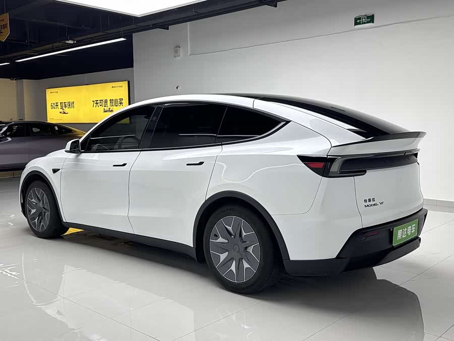特斯拉 Model Y L 2025 汽车图片 #9