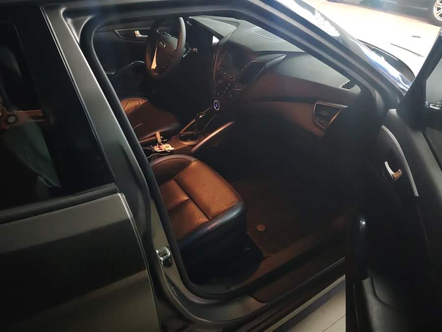 Hyundai Veloster 2015 car image #9