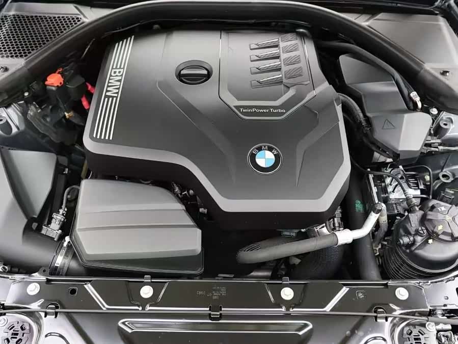 BMW 3 Series 2024 #9 BMW 3 Series 2024 car image #9
