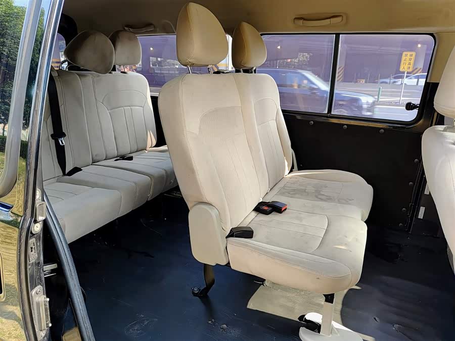 Forthing Lingzhi 2022 car image #9