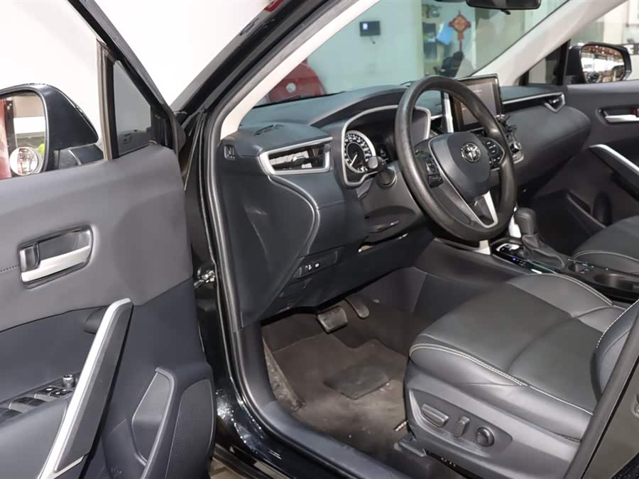 Toyota Frontlander 2023 car image #9