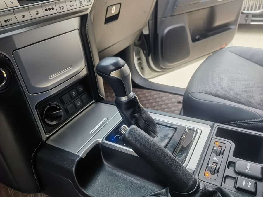 Toyota Land Cruiser Prado 2019 #9 Toyota Land Cruiser Prado 2019 immagine di auto #9