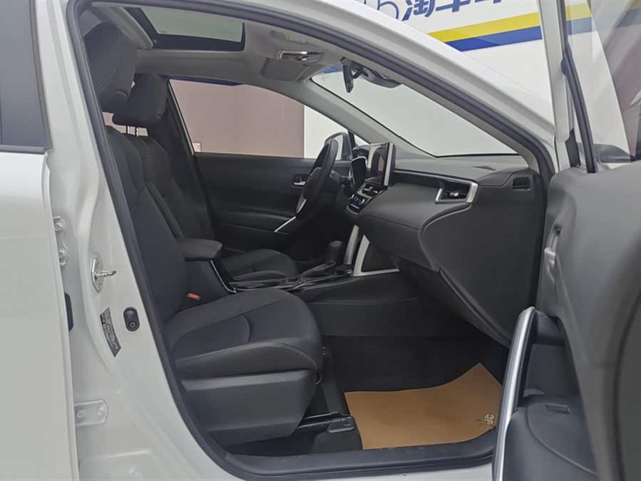 Toyota Corolla Cross 2022 car image #9