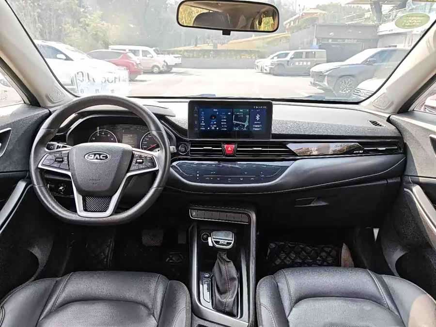 JAC 2020 car image #9